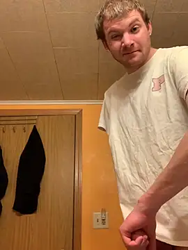 slutboy42000 online show from 01/02/25, 03:58