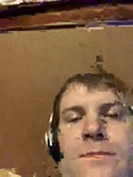 slutboy42000 online show from 04/05/26, 07:11