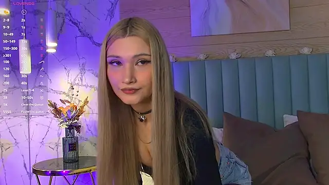 CarolReeves online show from 03/19/25, 09:06