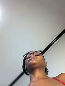 Snapshot of Neelo-Smith chatting on 05/16/26, 11:42 Neelo-Smith online show from 05/16/26, 11:42
