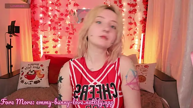 EmmyBunny online show from 09/20/25, 04:19