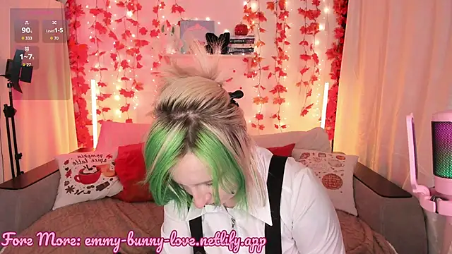 EmmyBunny online show from 09/21/25, 06:20