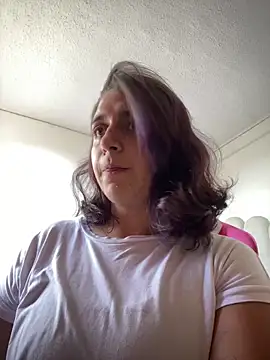 Alicia Ruiz online show from 06/18/26, 08:02