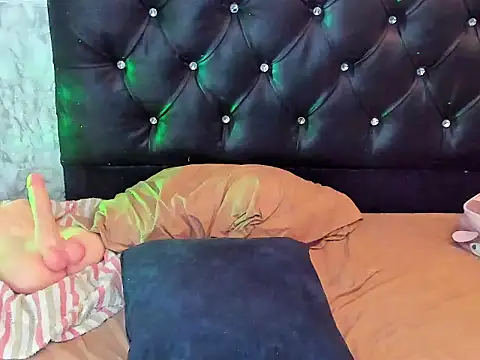 Snapshot of TATIANA_LOPEZ19 chatting on 01/30/25, 06:24 TATIANA LOPEZ19 online show from 01/30/25, 06:24