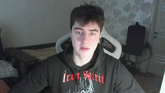 Snapshot of Knuckles17 chatting on 01/19/26, 12:20 Knuckles17 online show from 01/19/26, 12:20