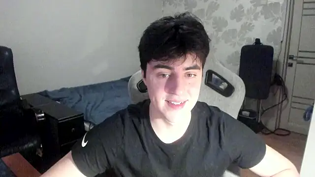 Snapshot of Knuckles17 chatting on 02/06/26, 01:25 Knuckles17 online show from 02/06/26, 01:25