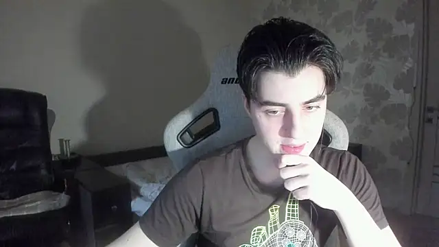 Snapshot of Knuckles17 chatting on 05/11/26, 02:45 Knuckles17 online show from 05/11/26, 02:45