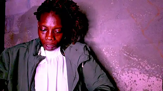 Snapshot of nzanizy chatting on 01/05/25, 09:25 nzanizy online show from 01/05/25, 09:25