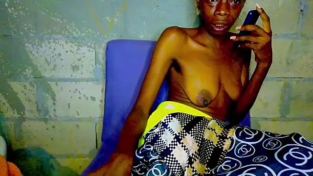 Snapshot of nzanizy chatting on 02/13/25, 09:41 nzanizy online show from 02/13/25, 09:41