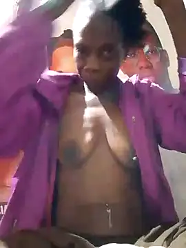 Snapshot of nzanizy chatting on 09/08/25, 07:02 nzanizy online show from 09/08/25, 07:02