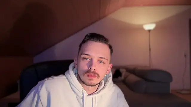 Snapshot of naked_psy chatting on 02/02/25, 02:06 naked psy online show from 02/02/25, 02:06