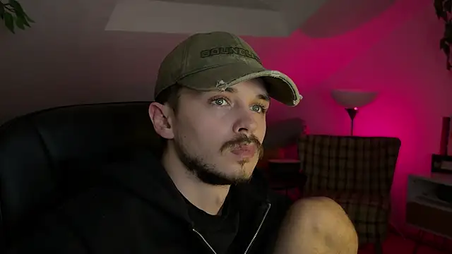 Snapshot of naked_psy chatting on 01/11/26, 12:48 naked psy online show from 01/11/26, 12:48