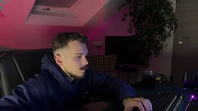 Snapshot of naked_psy chatting on 02/23/26, 06:49 naked psy online show from 02/23/26, 06:49