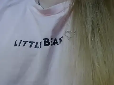 Snapshot of 69liamilk69 chatting on 12/05/24, 06:21 69liamilk69 online show from 12/05/24, 06:21