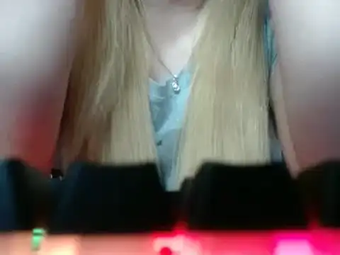 Snapshot of 69liamilk69 chatting on 12/08/24, 06:01 69liamilk69 online show from 12/08/24, 06:01