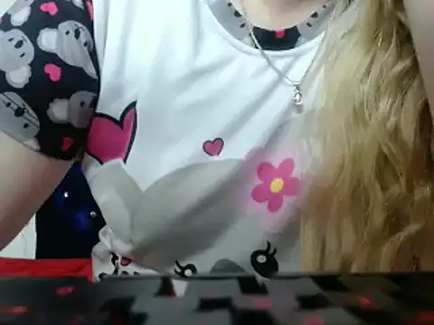 Snapshot of 69liamilk69 chatting on 12/29/24, 03:22 69liamilk69 online show from 12/29/24, 03:22