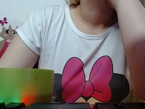 Snapshot of 69liamilk69 chatting on 10/24/25, 05:59 69liamilk69 online show from 10/24/25, 05:59