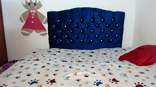 Snapshot of 69liamilk69 chatting on 11/21/25, 04:33 69liamilk69 online show from 11/21/25, 04:33