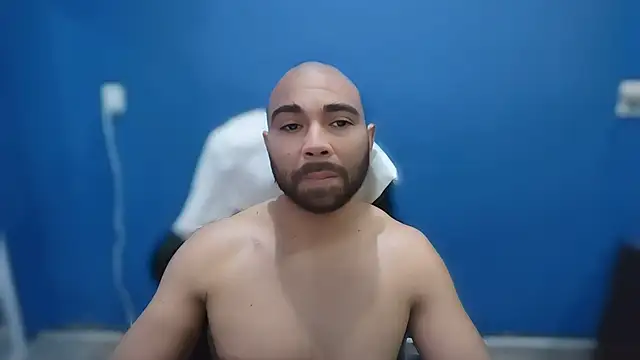 Snapshot of ElmaCannon chatting on 02/26/25, 07:20 ElmaCannon online show from 02/26/25, 07:20