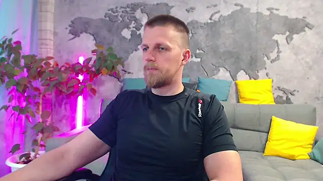 Snapshot of VikingChrisss chatting on 06/27/26, 10:42 VikingChrisss online show from 06/27/26, 10:42