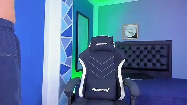 alex oficial online show from 11/16/25, 06:52