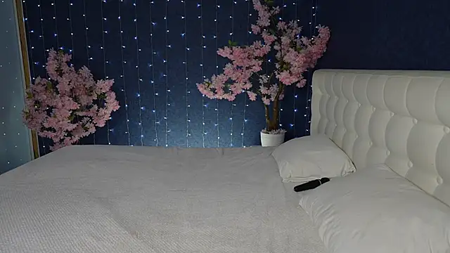 -Mirror-Girl- online show from 03/10/26, 05:34