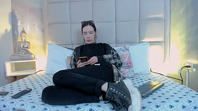 Hecatee 77 online show from 01/08/26, 08:00