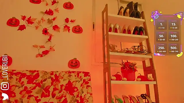Snapshot of loverubii chatting on 10/11/25, 10:52 loverubii online show from 10/11/25, 10:52