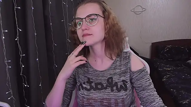 MissBrightShine online show from 03/12/25, 09:23