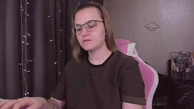 MissBrightShine online show from 10/24/25, 11:06