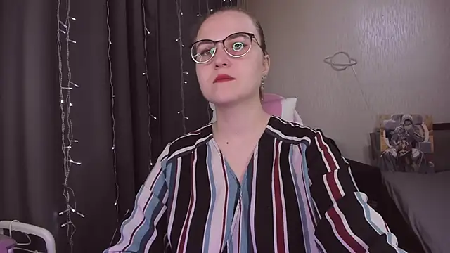 MissBrightShine online show from 11/19/25, 10:26