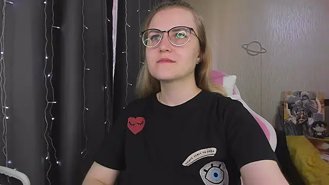 MissBrightShine online show from 06/10/26, 03:00