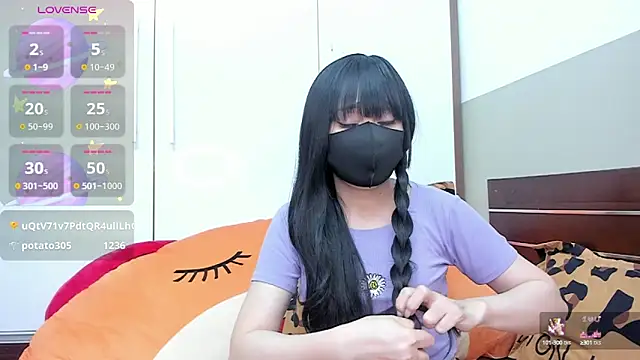 alonelove   online show from 03/12/25, 08:51