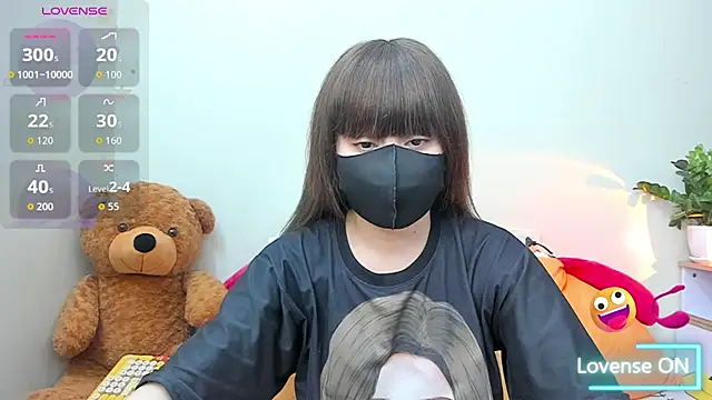alonelove   online show from 06/01/26, 02:24