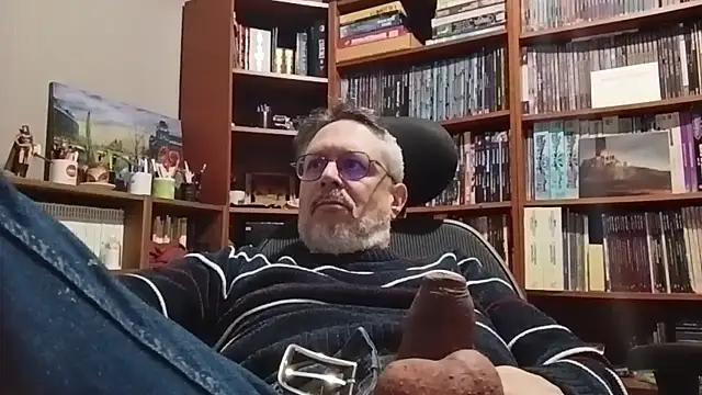 Mandra is a whore online show from 11/24/25, 10:31