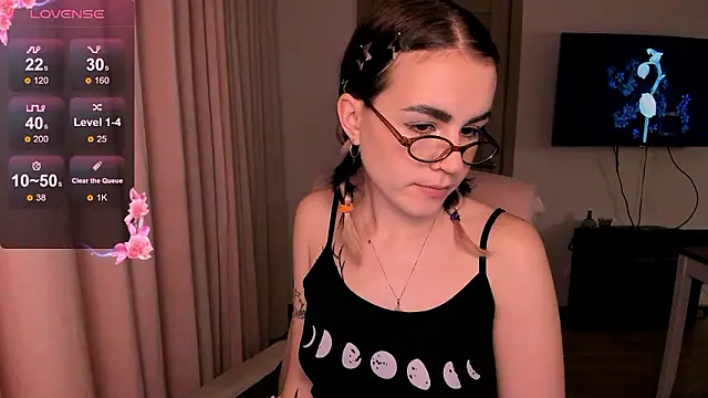 Snapshot of _selectrra chatting on 12/05/24, 02:33  selectrra online show from 12/05/24, 02:33