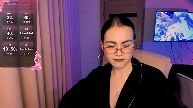 Snapshot of _selectrra chatting on 12/10/24, 07:32  selectrra online show from 12/10/24, 07:32