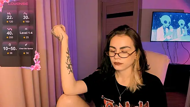 Snapshot of _selectrra chatting on 12/11/24, 06:09  selectrra online show from 12/11/24, 06:09