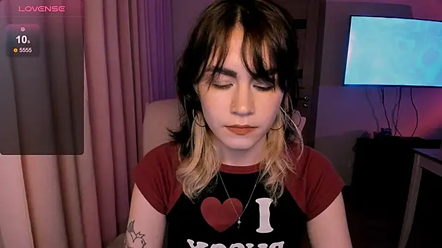 Snapshot of _selectrra chatting on 01/12/25, 02:19  selectrra online show from 01/12/25, 02:19