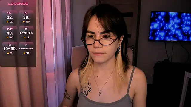 Snapshot of _selectrra chatting on 01/20/25, 02:14  selectrra online show from 01/20/25, 02:14