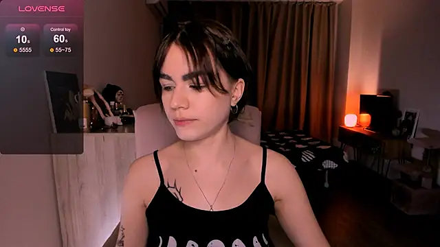 Snapshot of _selectrra chatting on 03/05/25, 11:17  selectrra online show from 03/05/25, 11:17