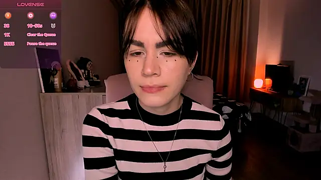 Snapshot of _selectrra chatting on 03/12/25, 12:47  selectrra online show from 03/12/25, 12:47