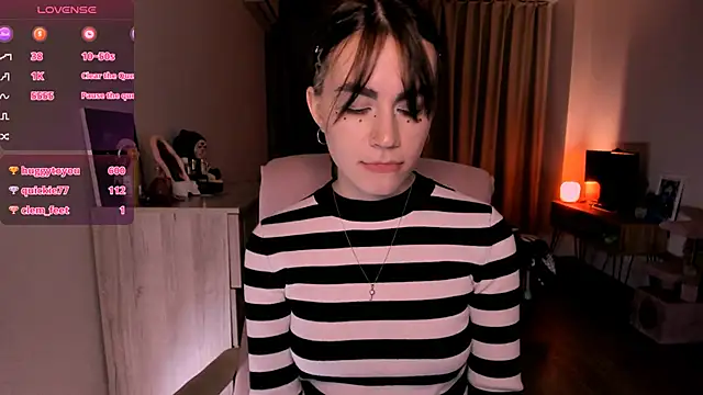 Snapshot of _selectrra chatting on 03/12/25, 03:51  selectrra online show from 03/12/25, 03:51