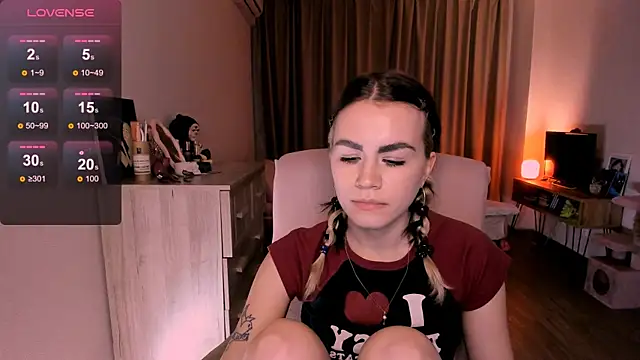 Snapshot of _selectrra chatting on 03/19/25, 03:51  selectrra online show from 03/19/25, 03:51