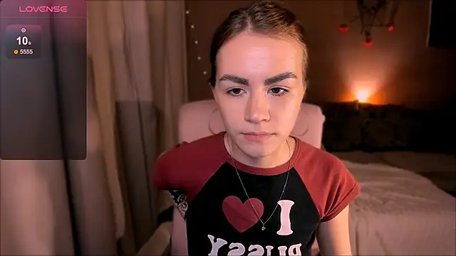 Snapshot of _selectrra chatting on 09/19/25, 07:25  selectrra online show from 09/19/25, 07:25