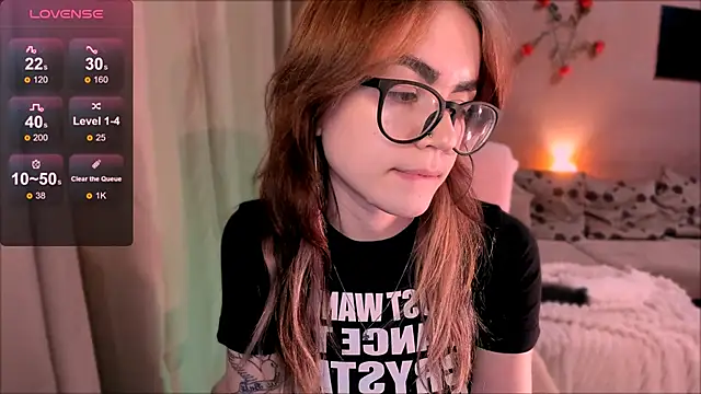 Snapshot of _selectrra chatting on 11/15/25, 08:38 selectrra online show from 11/15/25, 08:38