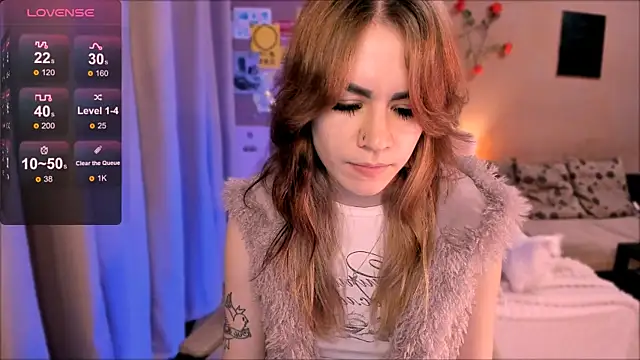 Snapshot of _selectrra chatting on 12/04/25, 06:49 selectrra online show from 12/04/25, 06:49