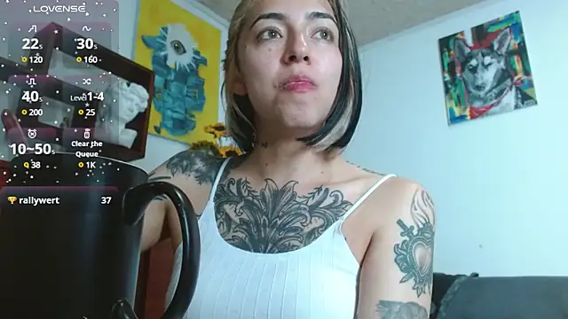 ZoeBakers  online show from 02/19/25, 08:22