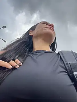 Snapshot of dominantandsubmissiveshow chatting on 12/22/25, 06:27 dominantandsubmissiveshow online show from 12/22/25, 06:27