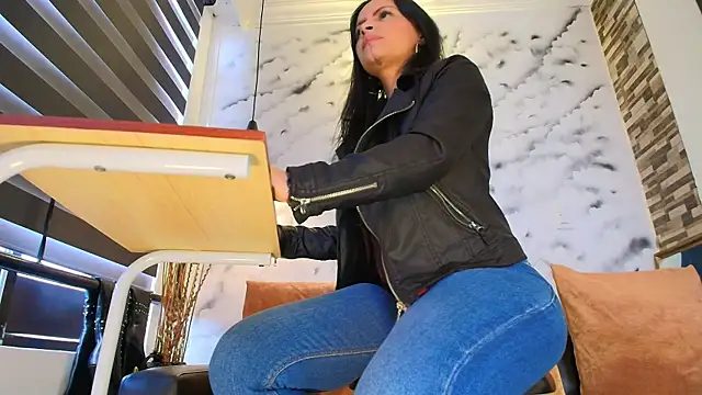 Snapshot of Sophie_LittleS chatting on 02/14/26, 01:19 Sophie LittleS online show from 02/14/26, 01:19